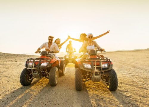 După-amiaza, plimbare cu ATV-ul și safari în deșert în Hurghada